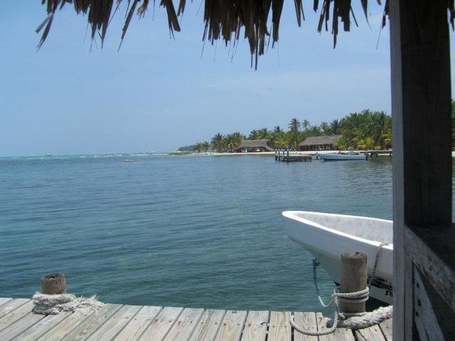 Off The Wall Dive Center & Resort - Dive Center